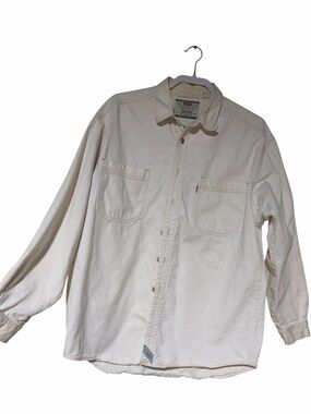 Vintage white Levi’s Button Up shirt